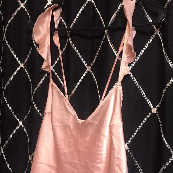 Victoria’s Secret Pale Pink Satin Cami Top - Picture 2 of 7